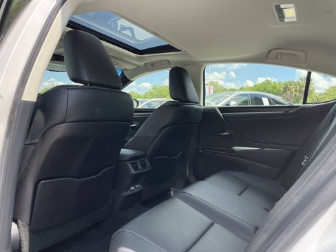 Used 2023 Lexus ES 350 w/ Premium Package FWD image 16