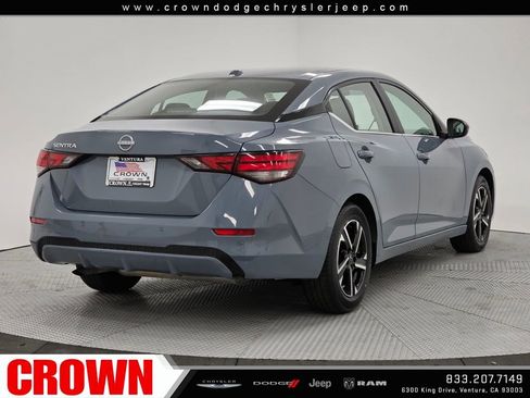 Used 2025 Nissan Sentra SV image 7