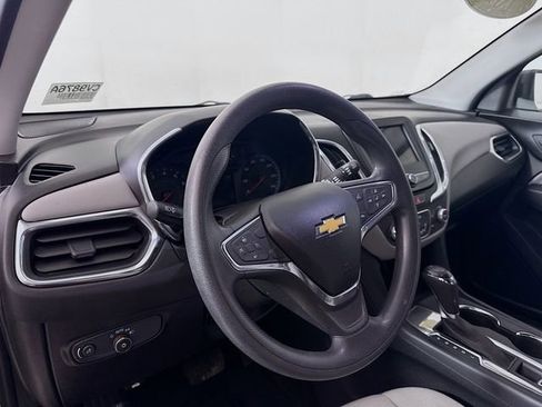 Used 2019 Chevrolet Equinox LS w/ LS Convenience Package image 11