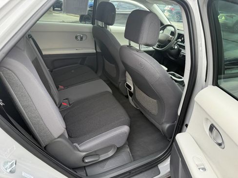 Used 2023 Hyundai Ioniq 5 SE image 11