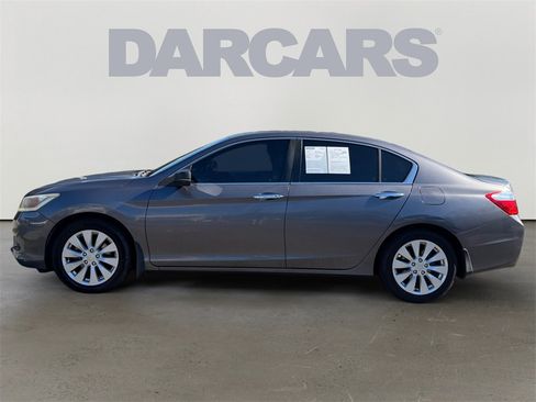 Used 2015 Honda Accord Touring image 4