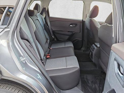 Used 2022 Nissan Rogue SV image 19