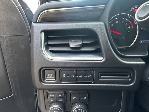 Used 2021 Chevrolet Tahoe LT image 39