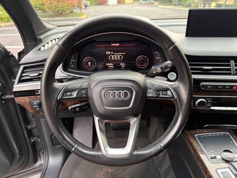 Used 2017 Audi Q7 3.0T Prestige w/ Prestige Package image 19