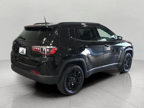 Used 2021 Jeep Compass Latitude AWD/4WD image 19