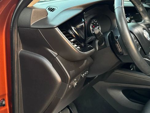 Used 2022 Buick Envision Essence w/ Technology Package I image 11