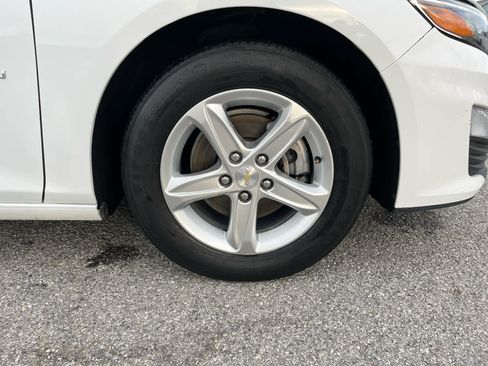 Used 2023 Chevrolet Malibu LT image 32