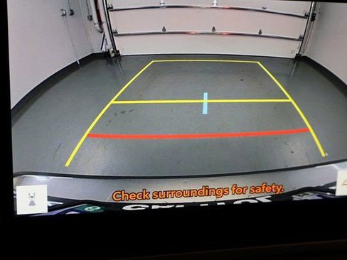 Certified 2025 Toyota Camry SE image 25