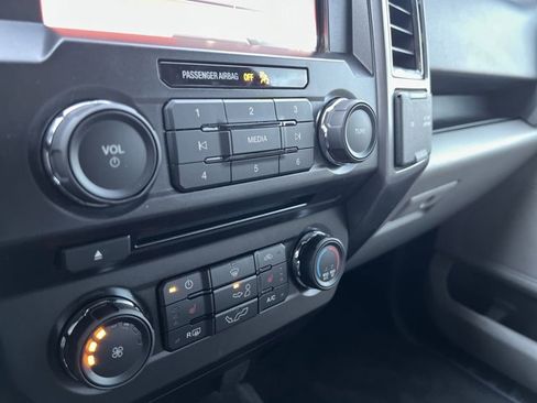 Used 2015 Ford F150 XLT w/ Equipment Group 302A Luxury image 11