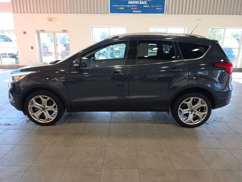 Used 2019 Ford Escape Titanium AWD/4WD image 12