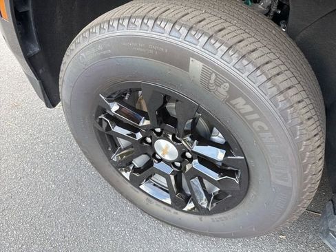 Certified 2025 Chevrolet Tahoe LS w/ Max Trailering Package image 35