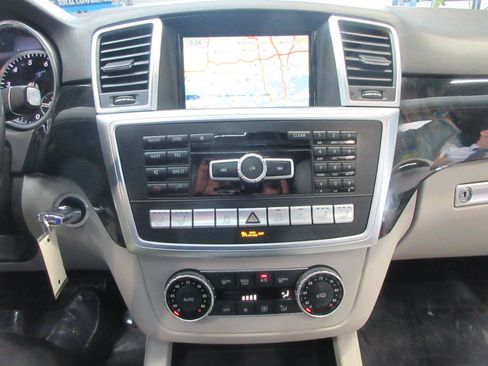 Used 2015 Mercedes-Benz ML 350 4MATIC image 34