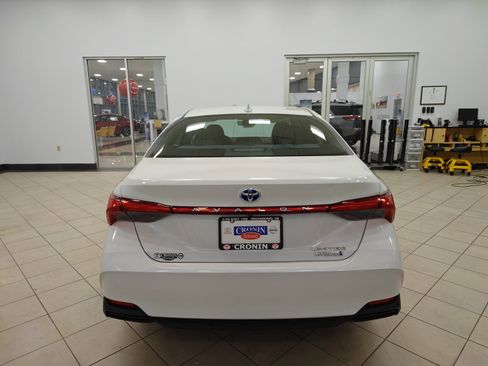 Used 2021 Toyota Avalon Limited w/ Protection Package (TMS) image 4