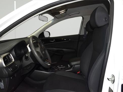 Used 2018 Kia Sorento LX AWD/4WD image 32