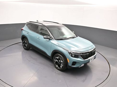Certified 2025 Kia Seltos S AWD/4WD image 35