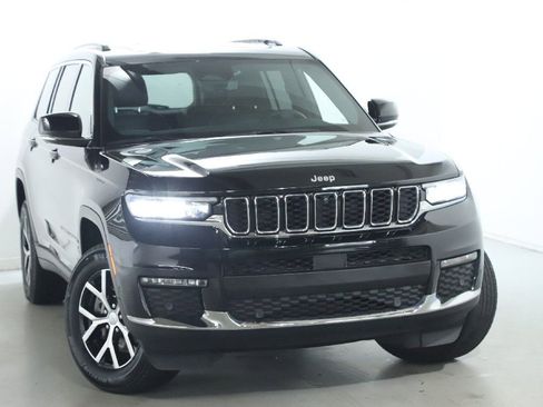 Used 2024 Jeep Grand Cherokee L Limited w/ Luxury Tech Group II image 2