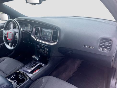 Used 2018 Dodge Charger R/T w/ Blacktop Package RWD image 29