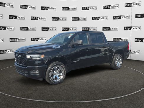 Used 2025 RAM 1500 Big Horn AWD/4WD image 2