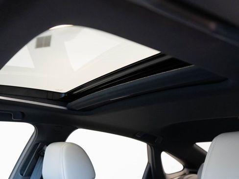 Used 2025 Honda Civic Sport image 4