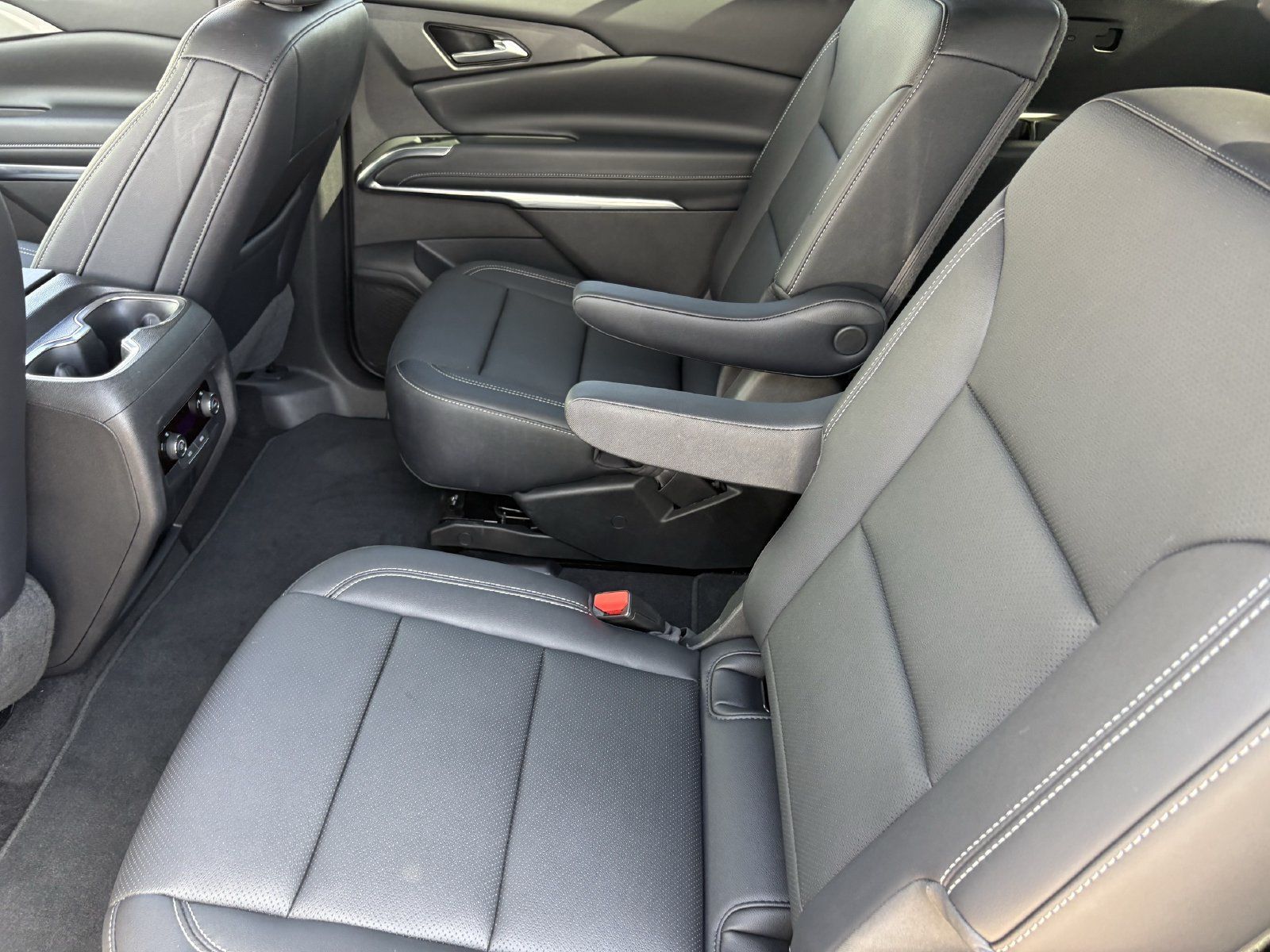 Used 2026 Chevrolet Traverse LT AWD/4WD image 21