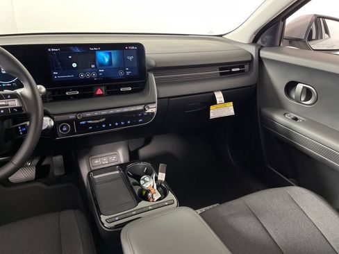 New 2026 Hyundai Ioniq 5 SE image 17