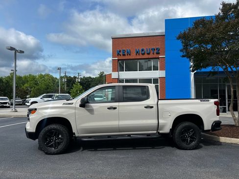 New 2026 Chevrolet Silverado 1500 Custom Trail Boss w/ Dark Appearance Package AWD/4WD image 2