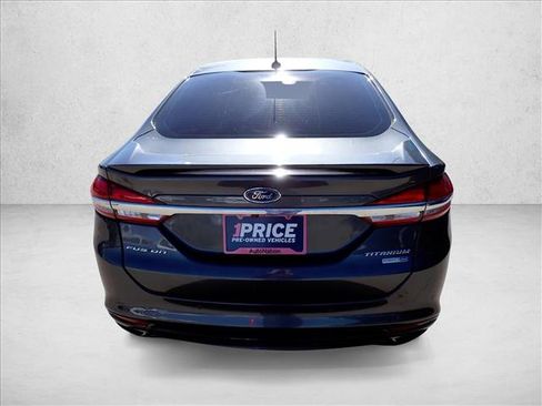 Used 2018 Ford Fusion Titanium image 3