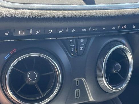 Used 2020 Chevrolet Blazer LT FWD image 19