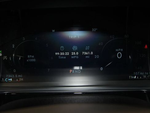 Used 2025 Lincoln Corsair AWD w/ Equipment Group 101A image 10