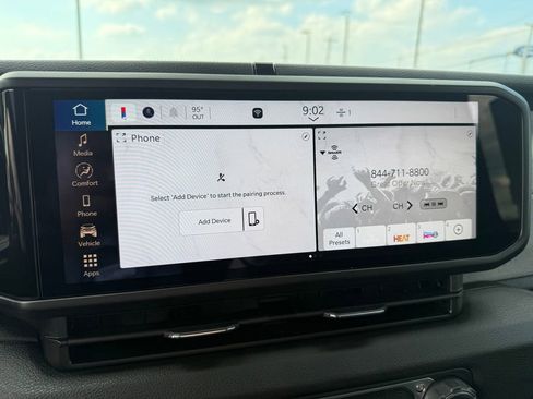 New 2025 Jeep Gladiator Sport image 24