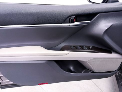 Used 2021 Toyota Camry LE w/ Audio Upgrade Package FWD image 17
