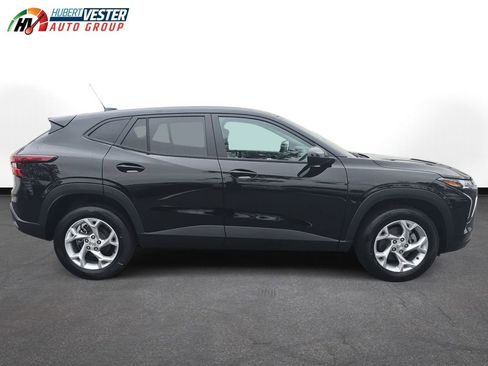New 2026 Chevrolet Trax LS w/ LS Convenience Package image 5