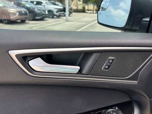 Used 2016 Ford Edge SEL AWD/4WD image 19