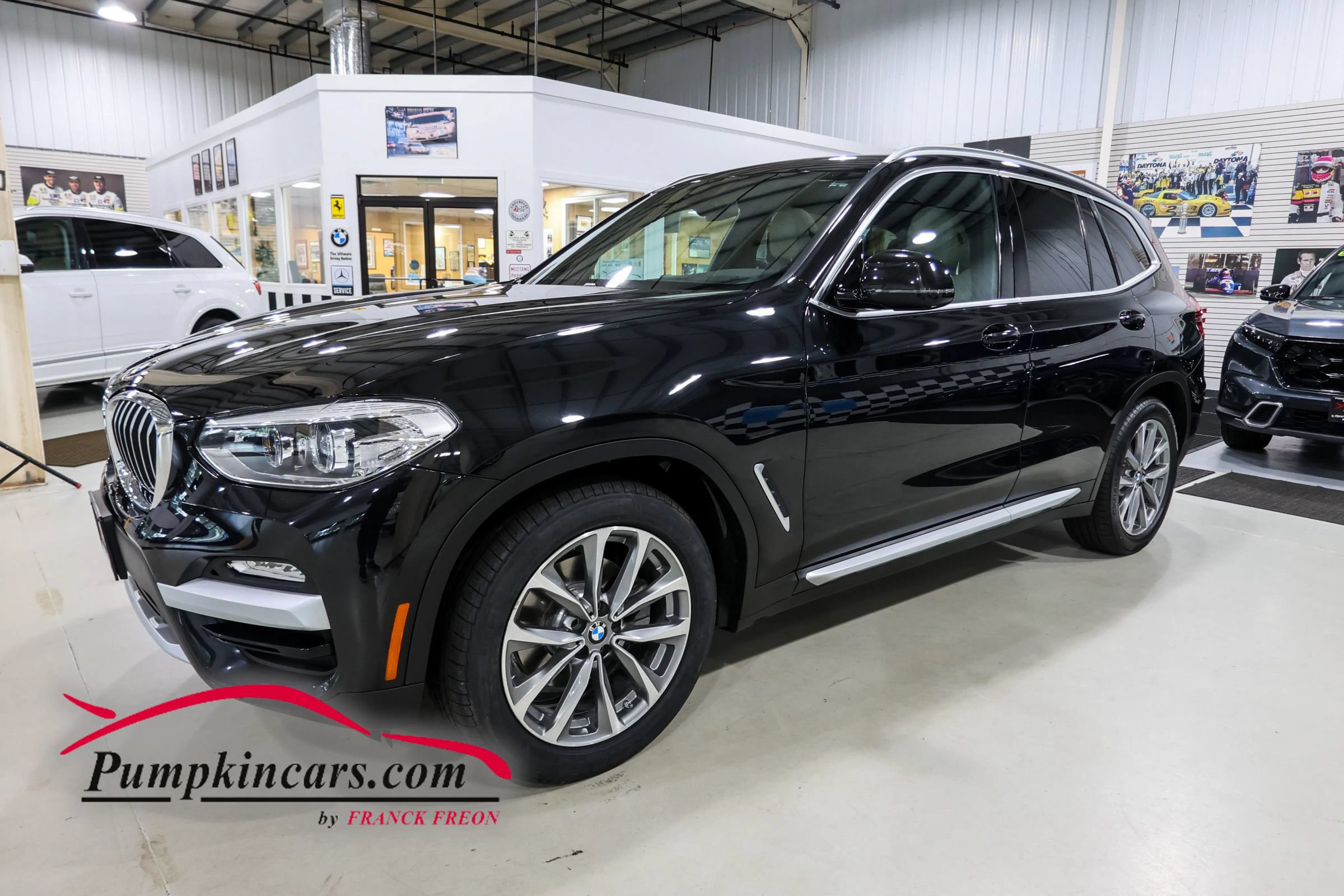 Used 2018 BMW X3 xDrive30i w/ Premium Package AWD/4WD image 3