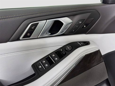 New 2026 BMW X5 xDrive40i w/ Climate Comfort Package AWD/4WD image 18