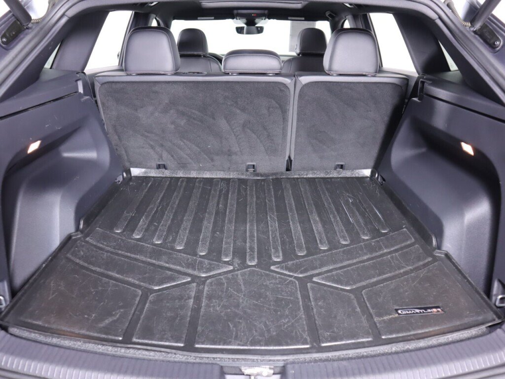 Used 2021 Volkswagen Atlas Cross Sport SEL AWD/4WD image 37