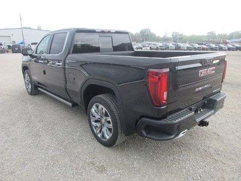 New 2026 GMC Sierra 1500 Denali w/ Denali Reserve Package AWD/4WD image 7
