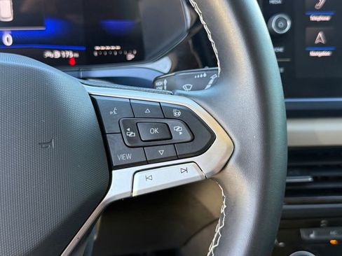 Used 2023 Volkswagen Taos SE image 15