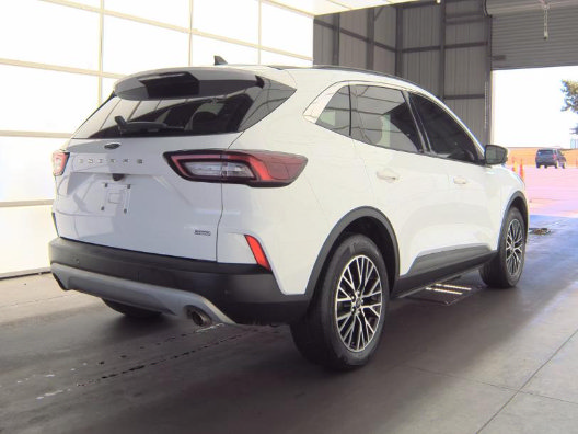 Used 2023 Ford Escape SE FWD image 2