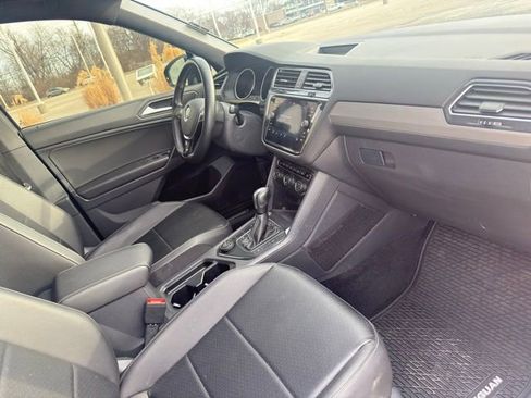 Used 2021 Volkswagen Tiguan SE R-Line image 12