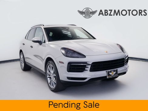 Used 2020 Porsche Cayenne AWD/4WD image 1