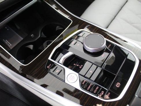 New 2026 BMW X5 xDrive40i w/ Climate Comfort Package image 16