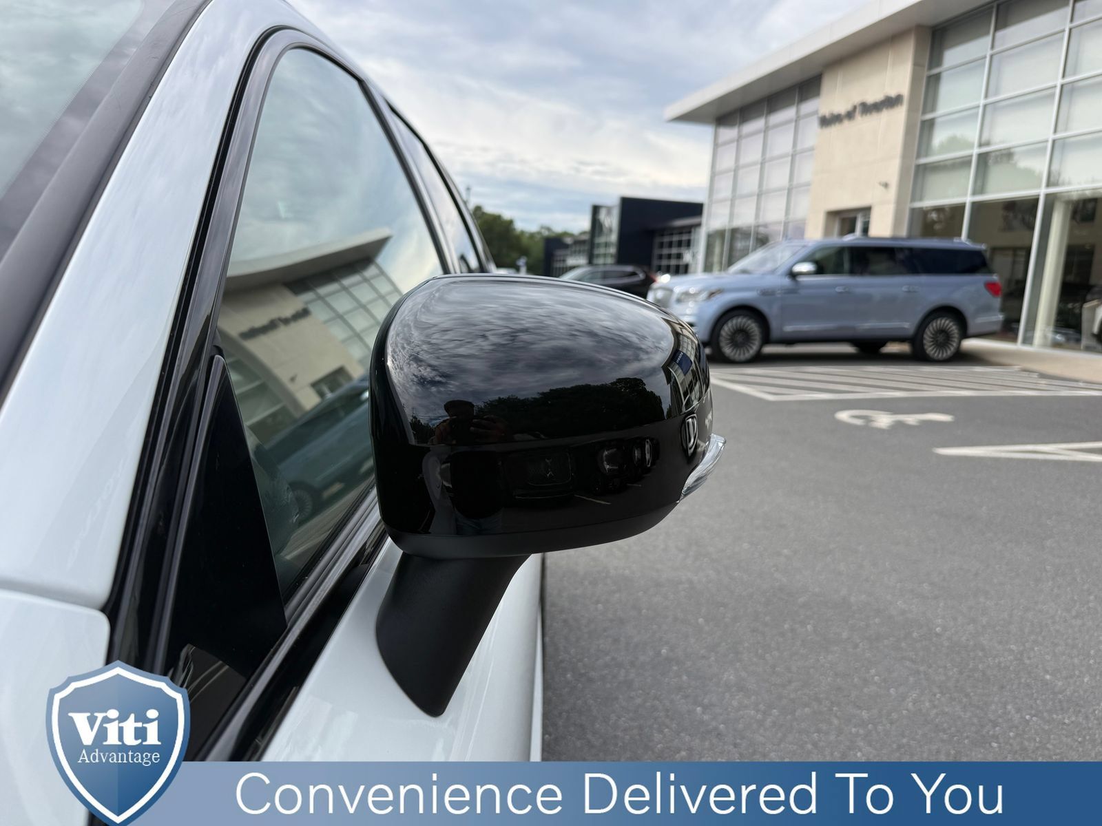 Used 2026 Volvo XC60 B5 Plus w/ Protection Package Premier AWD/4WD image 10