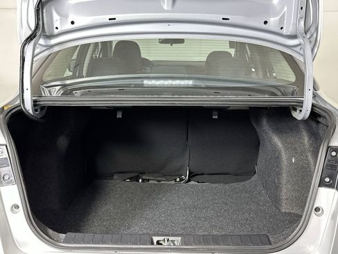 Used 2025 Nissan Versa SR image 29