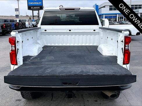 Used 2020 Chevrolet Silverado 2500 Custom w/ Custom Value Package image 7