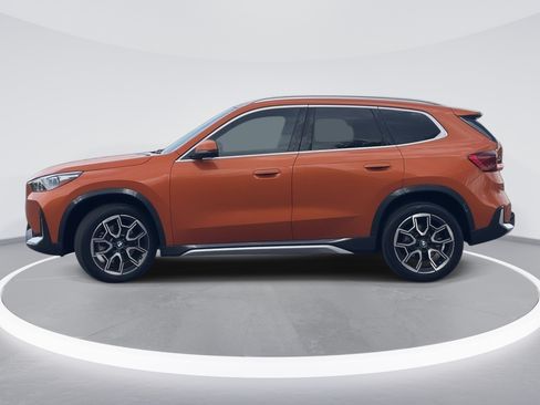 Used 2025 BMW X1 xDrive28i w/ Technology Package AWD/4WD image 4
