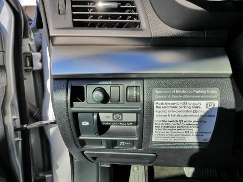 Used 2012 Subaru Outback 2.5i w/ Alloy Wheel Pkg image 22