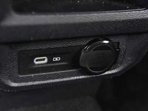 Certified 2023 Volkswagen Tiguan SE w/ Panoramic Sunroof Package FWD image 24