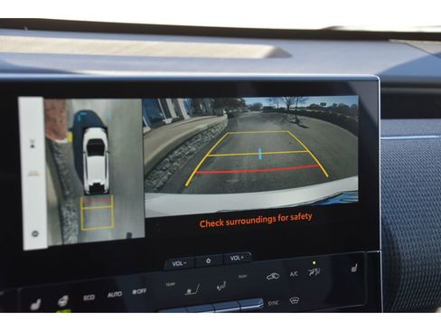 Used 2024 Subaru Solterra Limited w/ Limited Package image 20