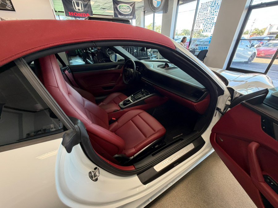 Used 2024 Porsche 911 Carrera 4S AWD/4WD image 66